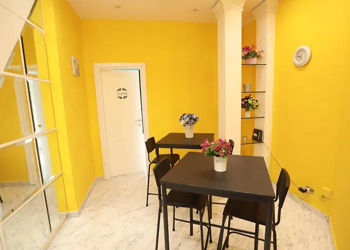 Отель типа "постель и завтрак" Domus Antica Trastevere 4*